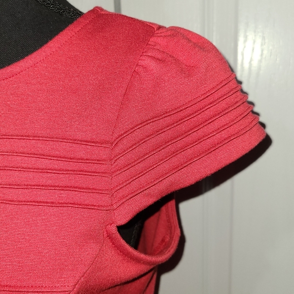 Elle Fitted A-Line Dress w Ribbed Detail - Picture 9 of 14